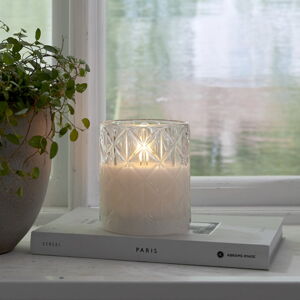 Bílá LED vosková svíčka ve skle Star Trading Flamme Romb, výška 10 cm